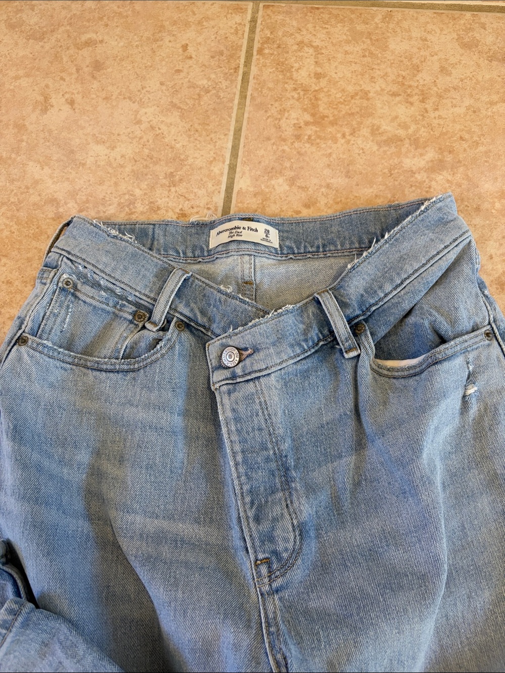 Abercrombie & Fitch High Rise Dad Jean - Picture 2 of 3